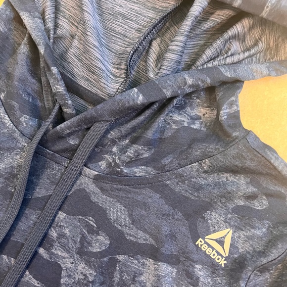 NWT Reebok Sport 24/7 Crop Jersey Hoodie / Athletic Sweatshirt - Picture 3 of 6